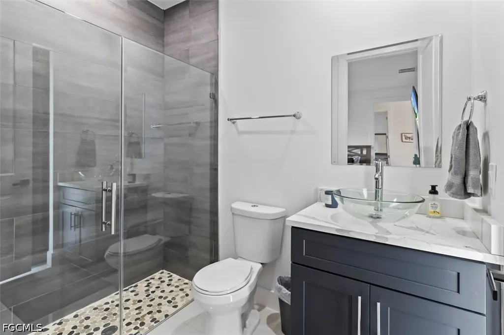 1 NW 8th Terrace Cape Coral FL 33993