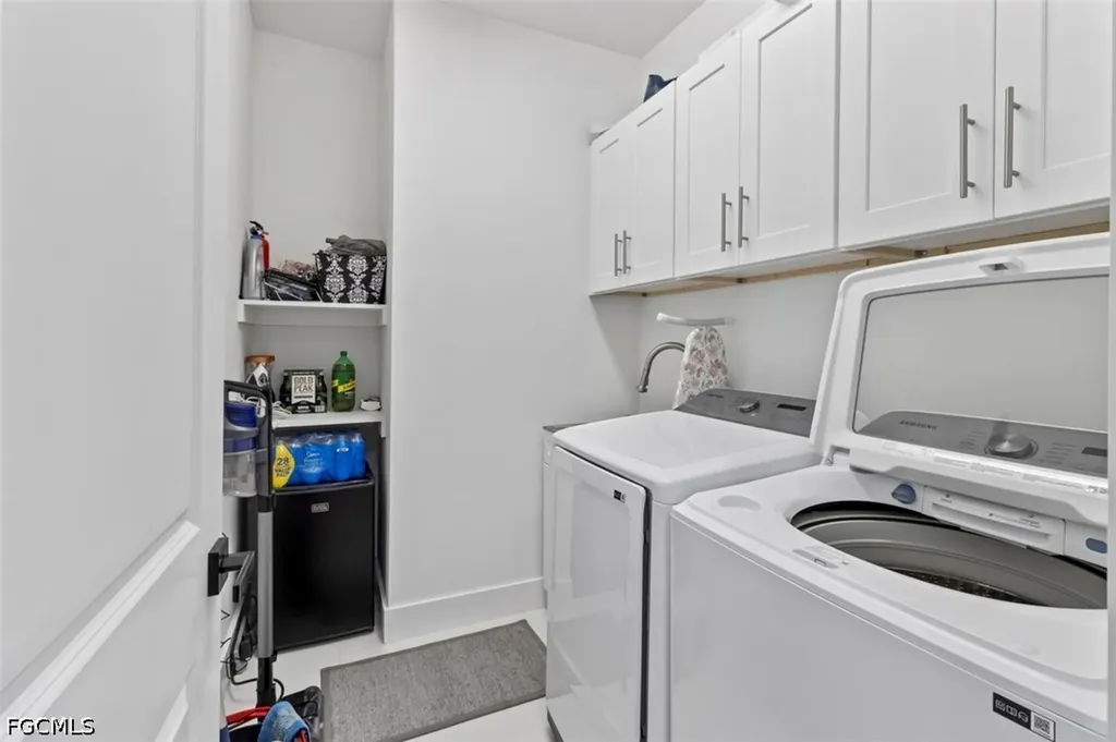 1 NW 8th Terrace Cape Coral FL 33993