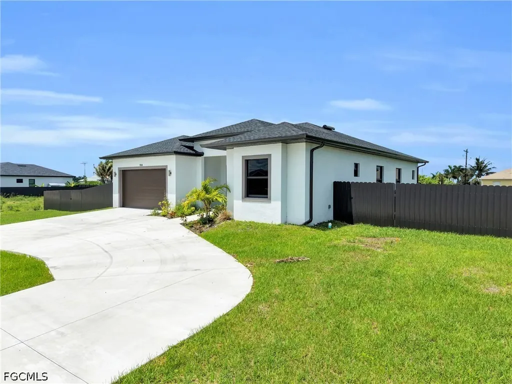 914 Chiquita Boulevard N Cape Coral FL 33993