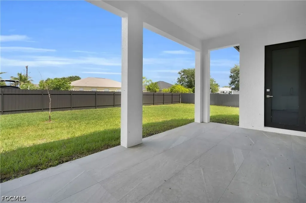 914 Chiquita Boulevard N Cape Coral FL 33993