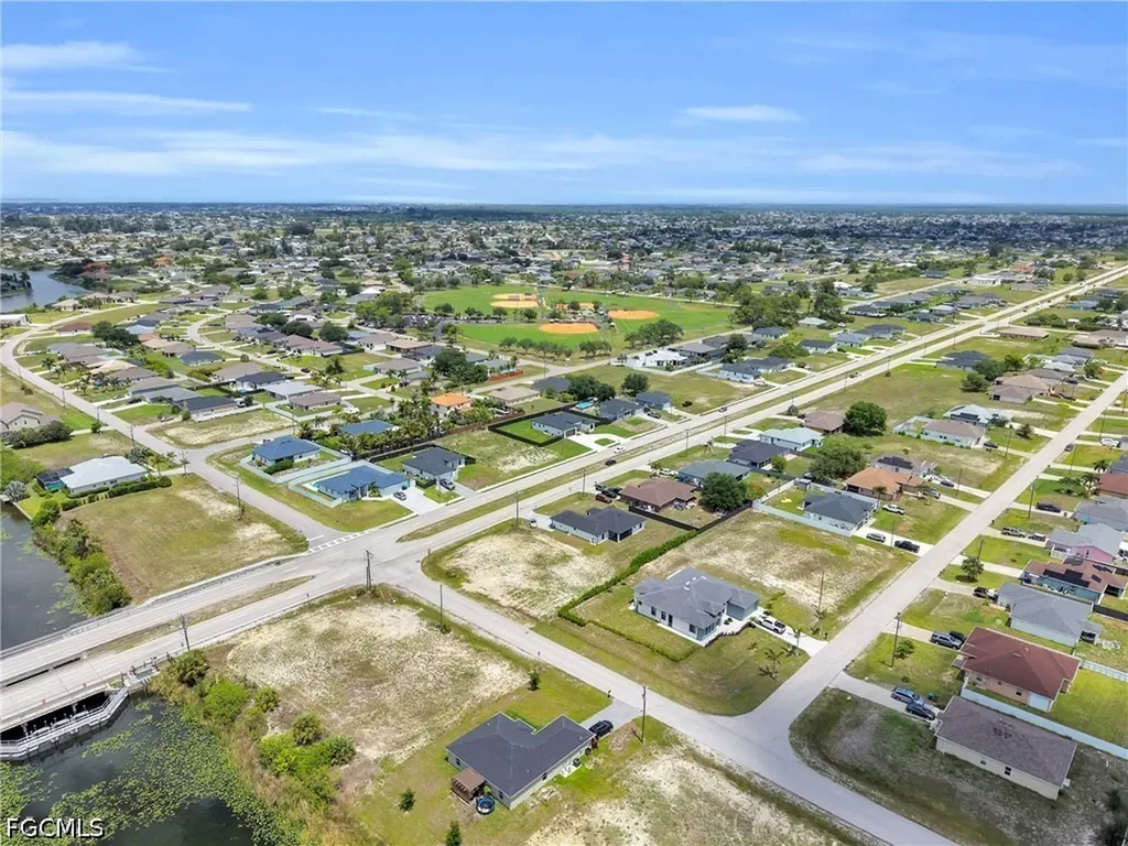 914 Chiquita Boulevard N Cape Coral FL 33993
