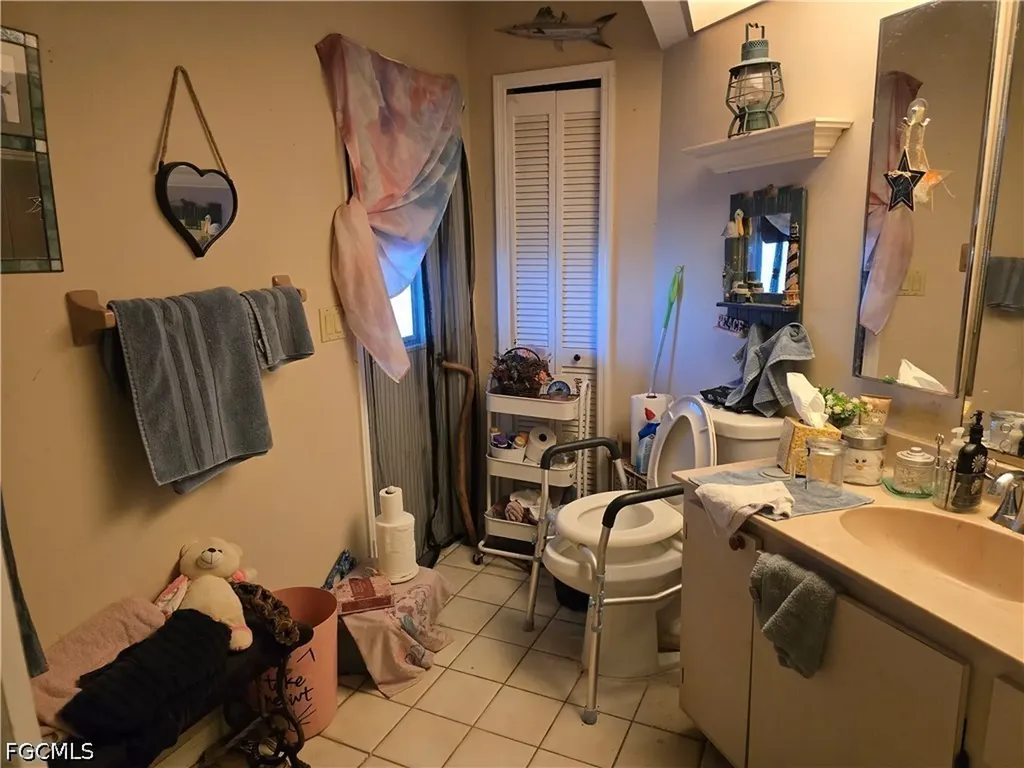 320 SE 2nd Street Cape Coral FL 33990