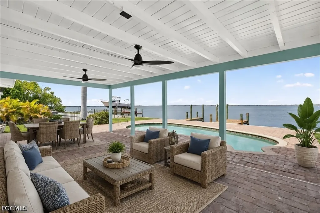 Fort Myers Beach FL, 3 Bayview Boulevard