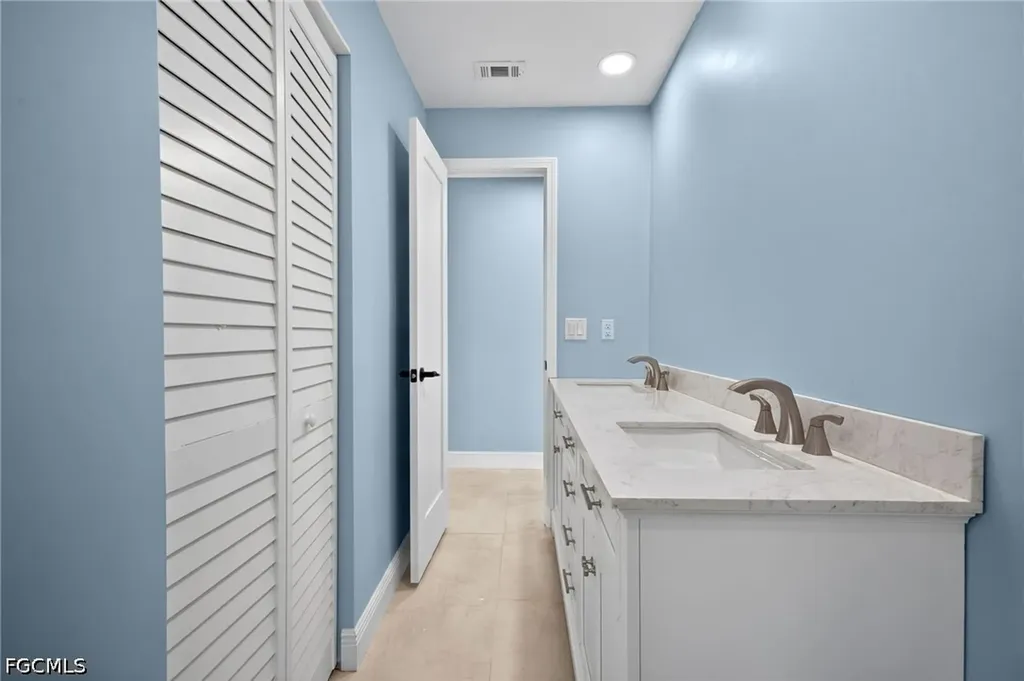3 Bayview Boulevard Fort Myers Beach FL 33931