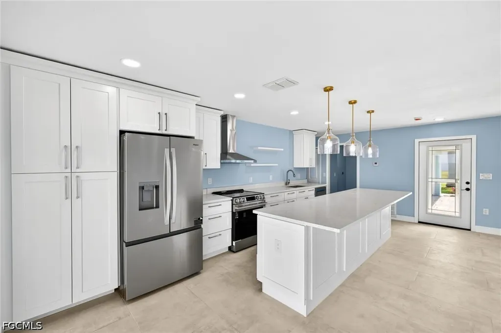 3 Bayview Boulevard Fort Myers Beach FL 33931