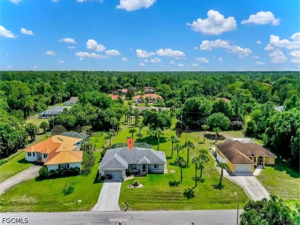 614 Mcarthur Avenue Lehigh Acres FL 33936
