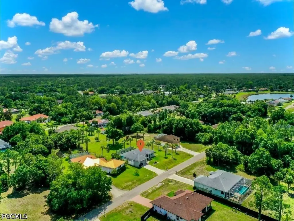 614 Mcarthur Avenue Lehigh Acres FL 33936