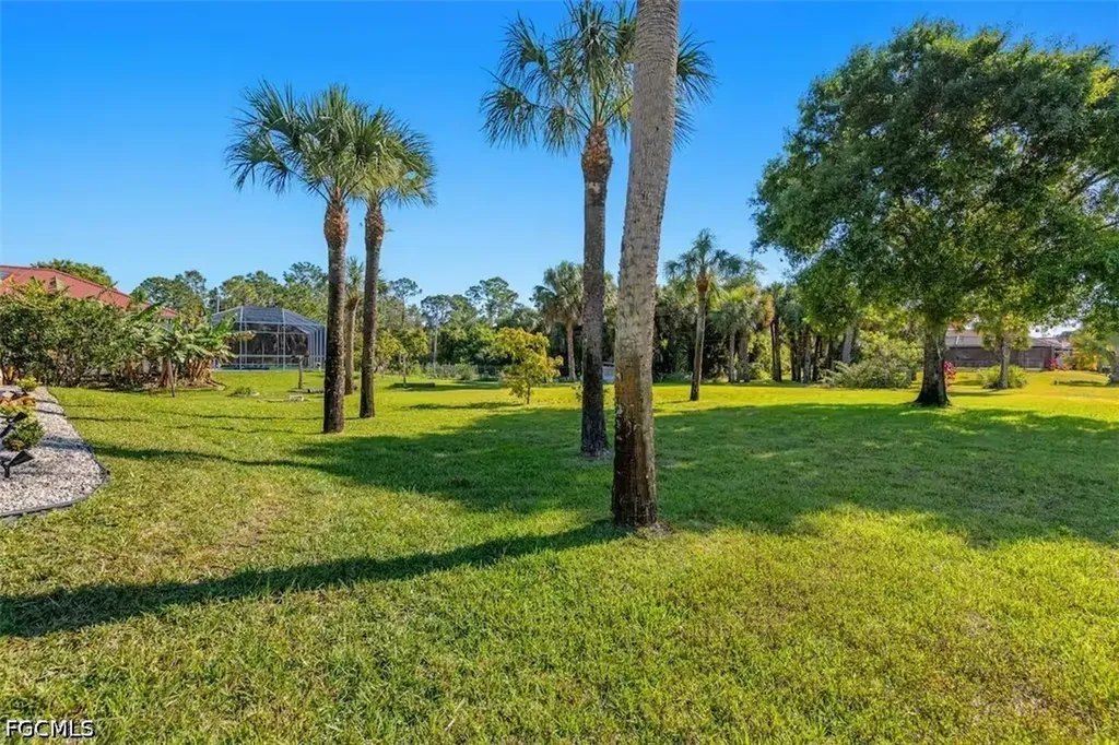 614 Mcarthur Avenue Lehigh Acres FL 33936