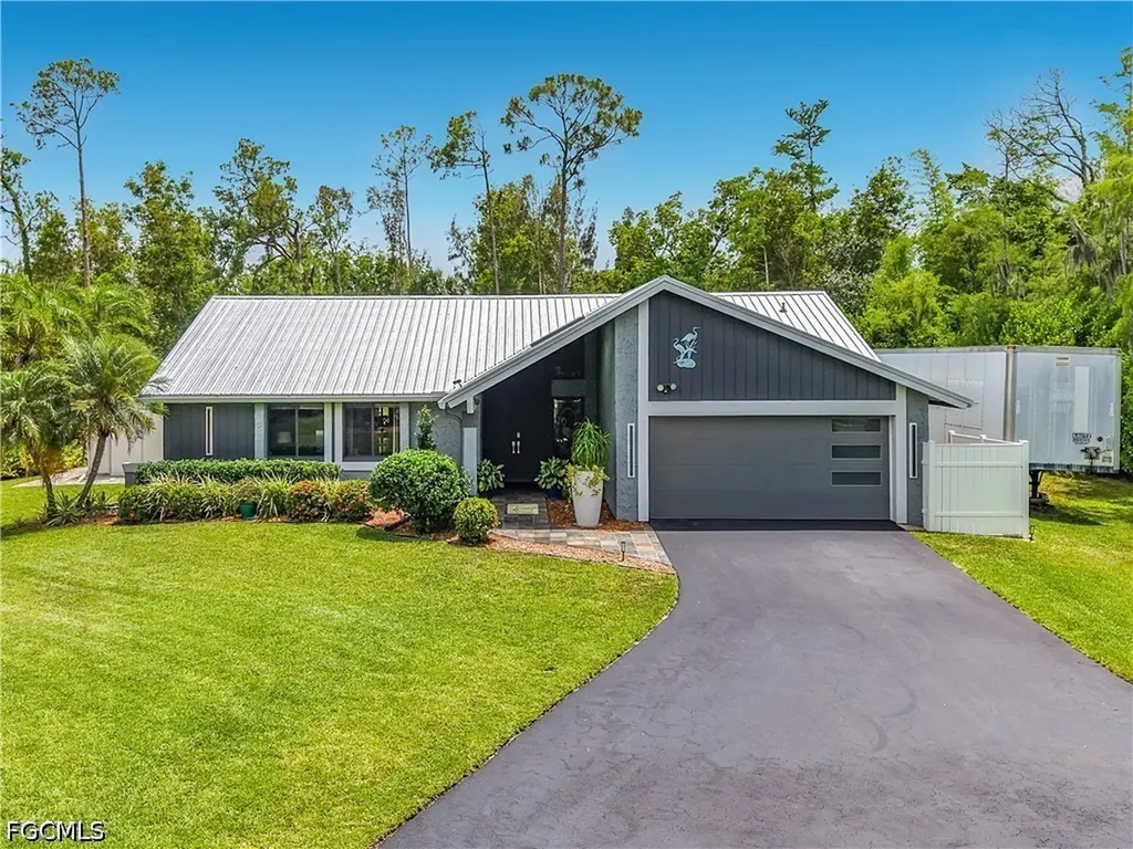 6284 Scott Lane Fort Myers FL 33966