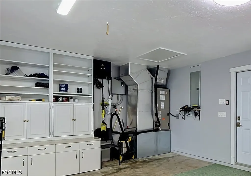 6284 Scott Lane Fort Myers FL 33966