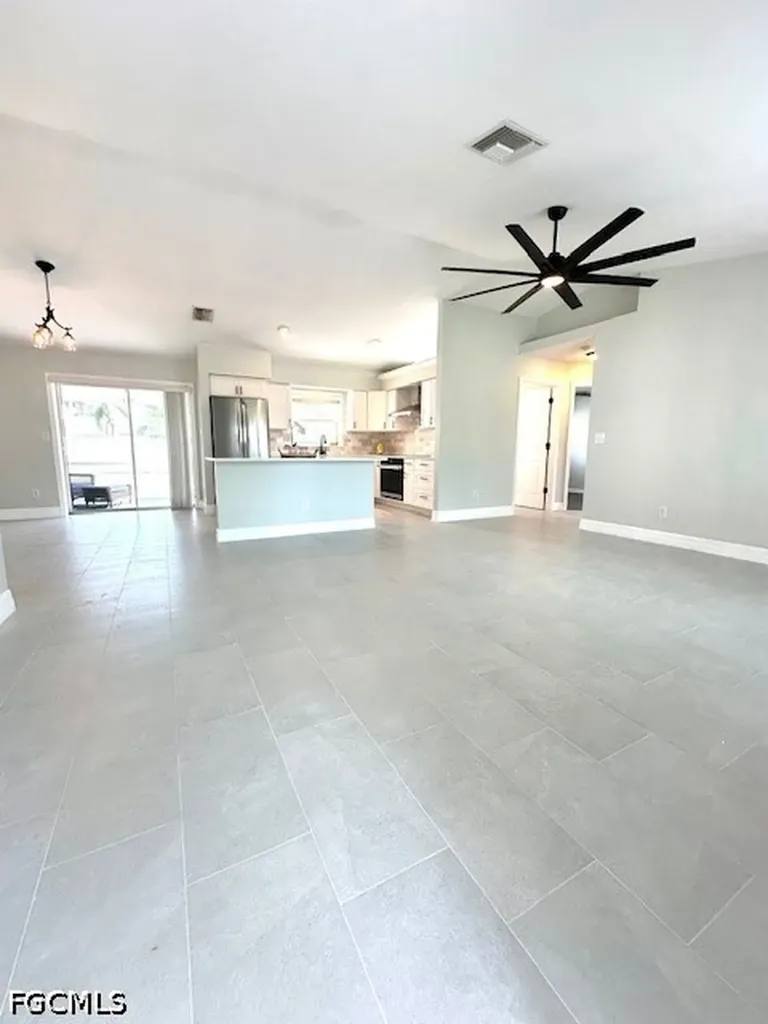 1314 SE 11th Street Cape Coral FL 33990