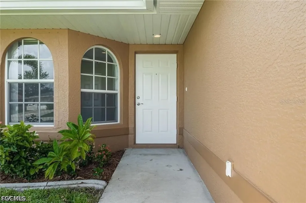 4522 SW 7th Place Cape Coral FL 33914