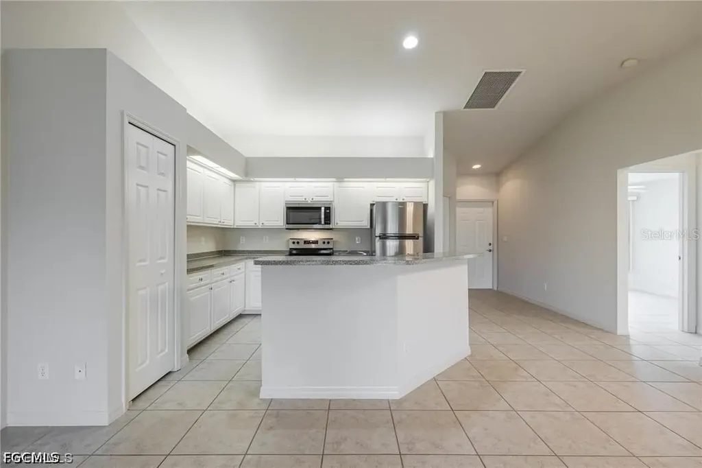 4522 SW 7th Place Cape Coral FL 33914