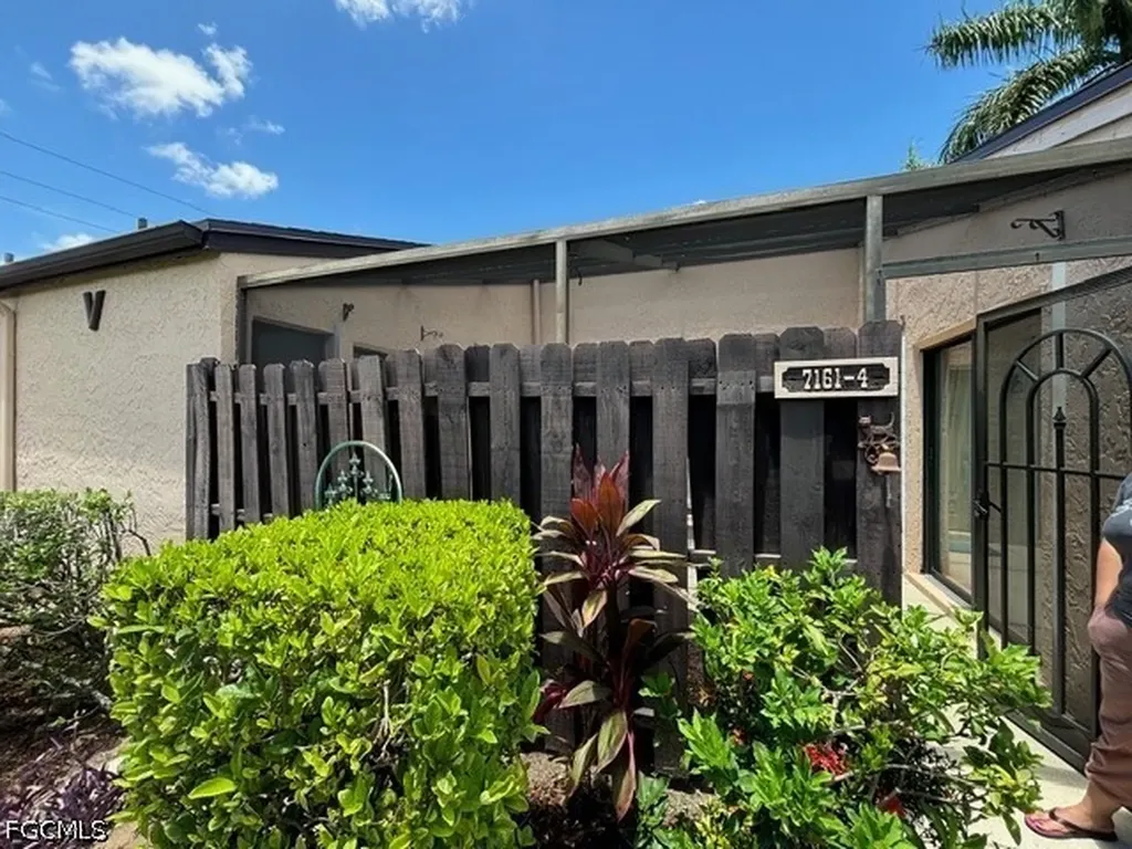 7161 Penner Lane Fort Myers FL 33907