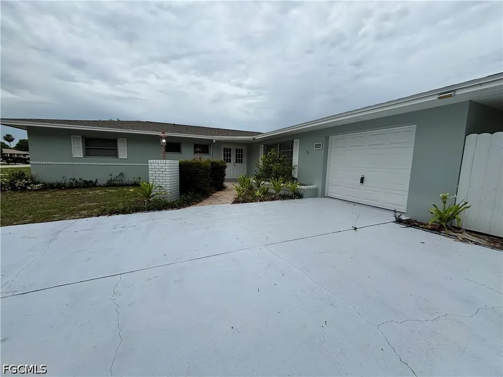 209 Punta Alta Court Lehigh Acres FL 33936