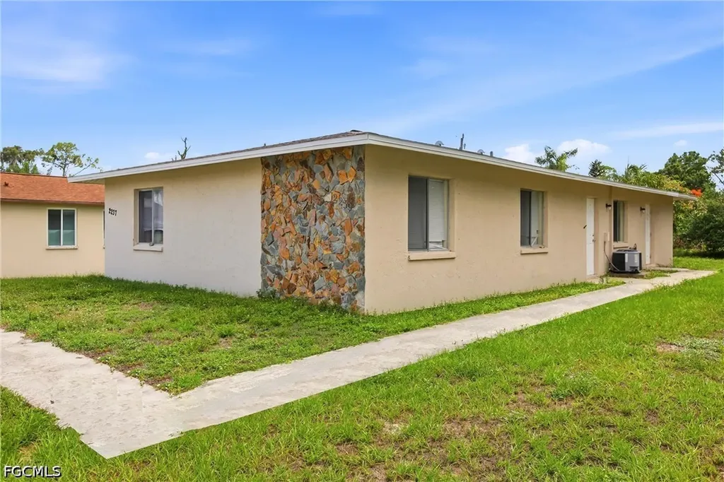 2237 Iris Way Fort Myers FL 33905
