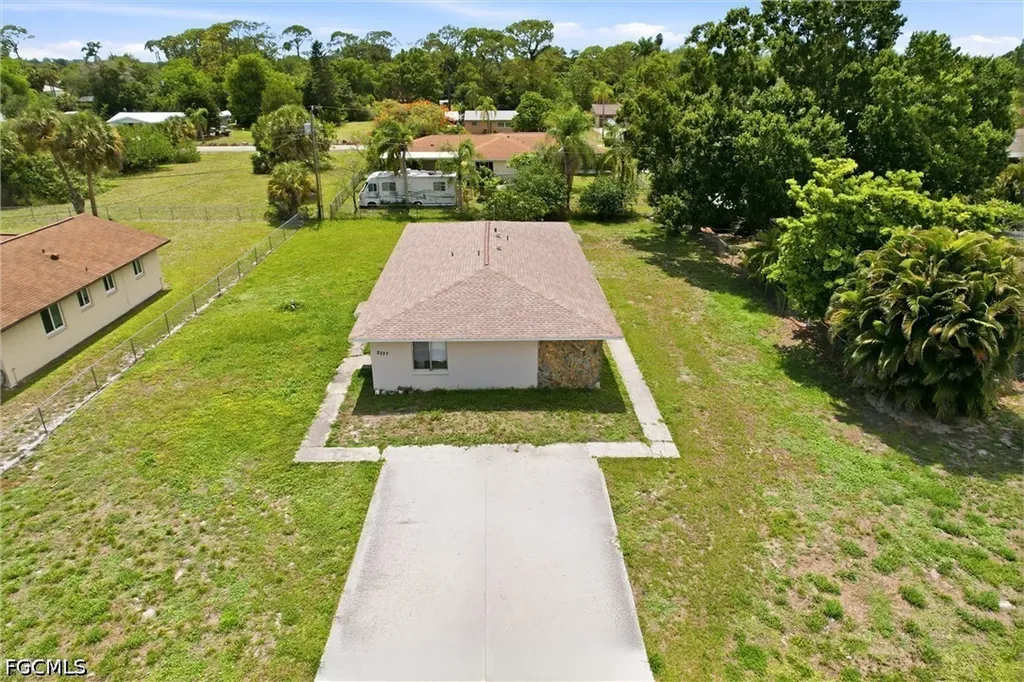 2237 Iris Way Fort Myers FL 33905