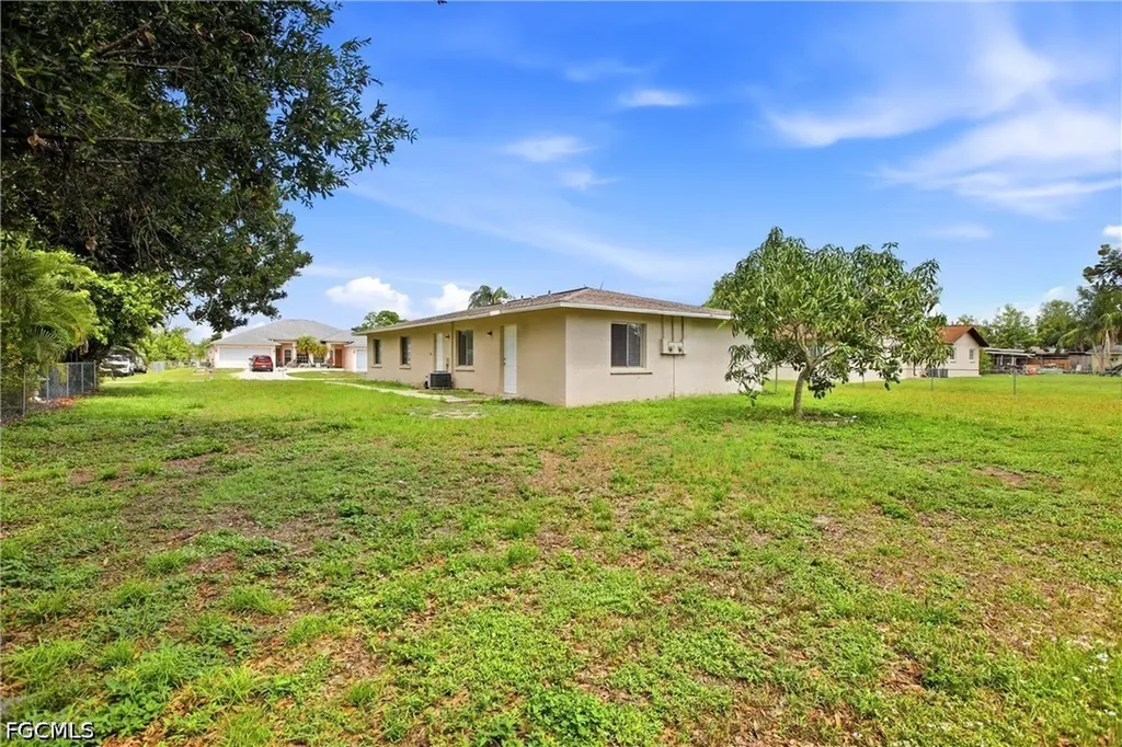 2237 Iris Way Fort Myers FL 33905