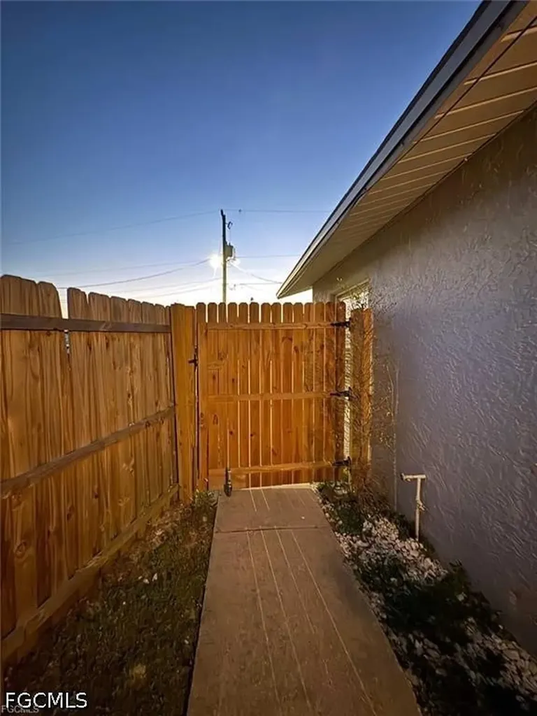 18645 Holly Road Fort Myers FL 33967