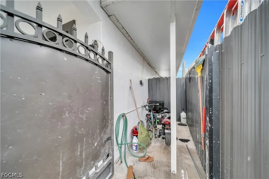7929 NW 36 Court Miami FL 33147