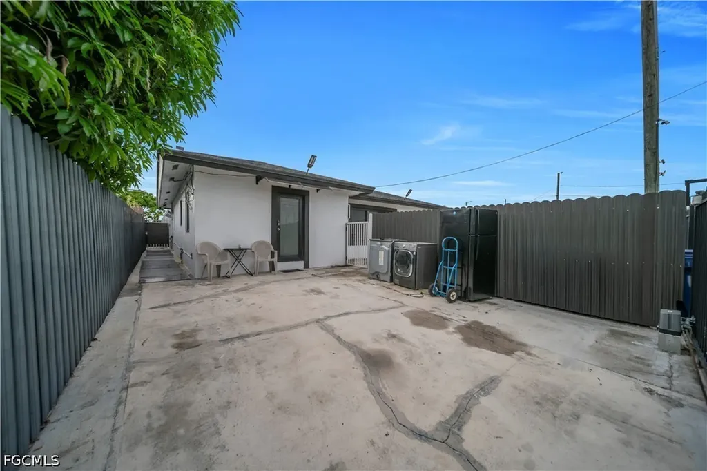 7929 NW 36 Court Miami FL 33147