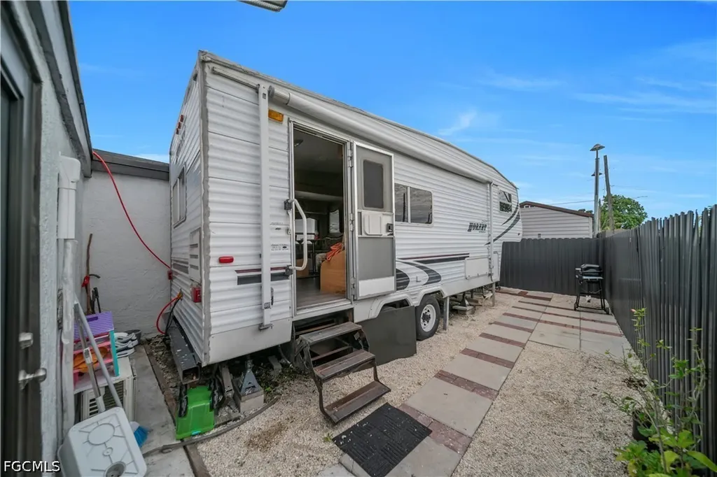 7929 NW 36 Court Miami FL 33147