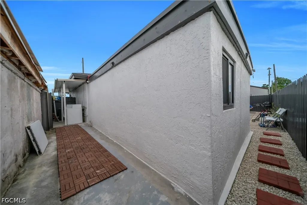 7929 NW 36 Court Miami FL 33147