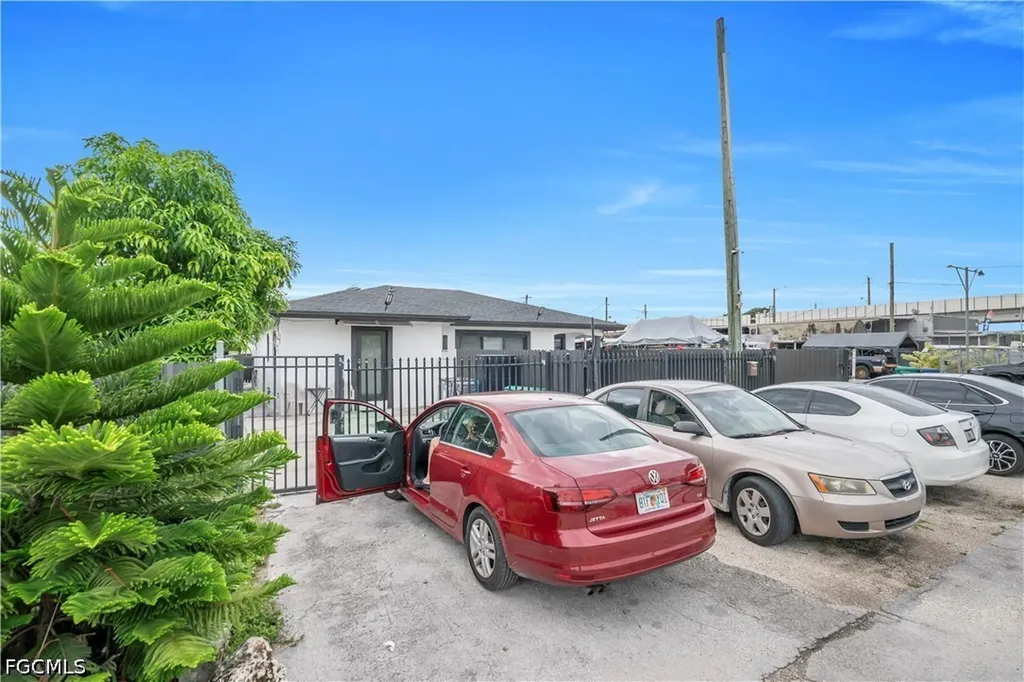 7929 NW 36 Court Miami FL 33147