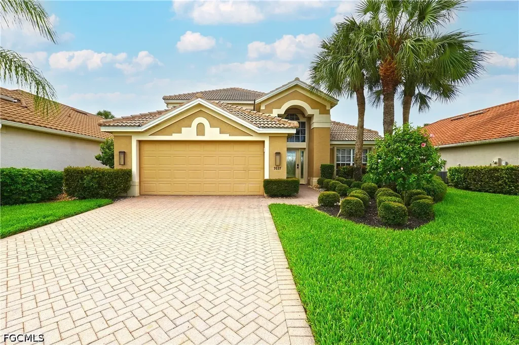 9227 Independence Way Fort Myers FL 33913