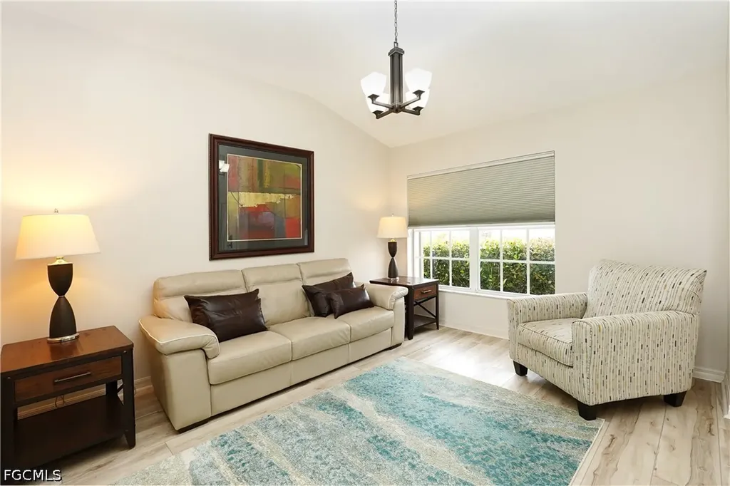 9227 Independence Way Fort Myers FL 33913