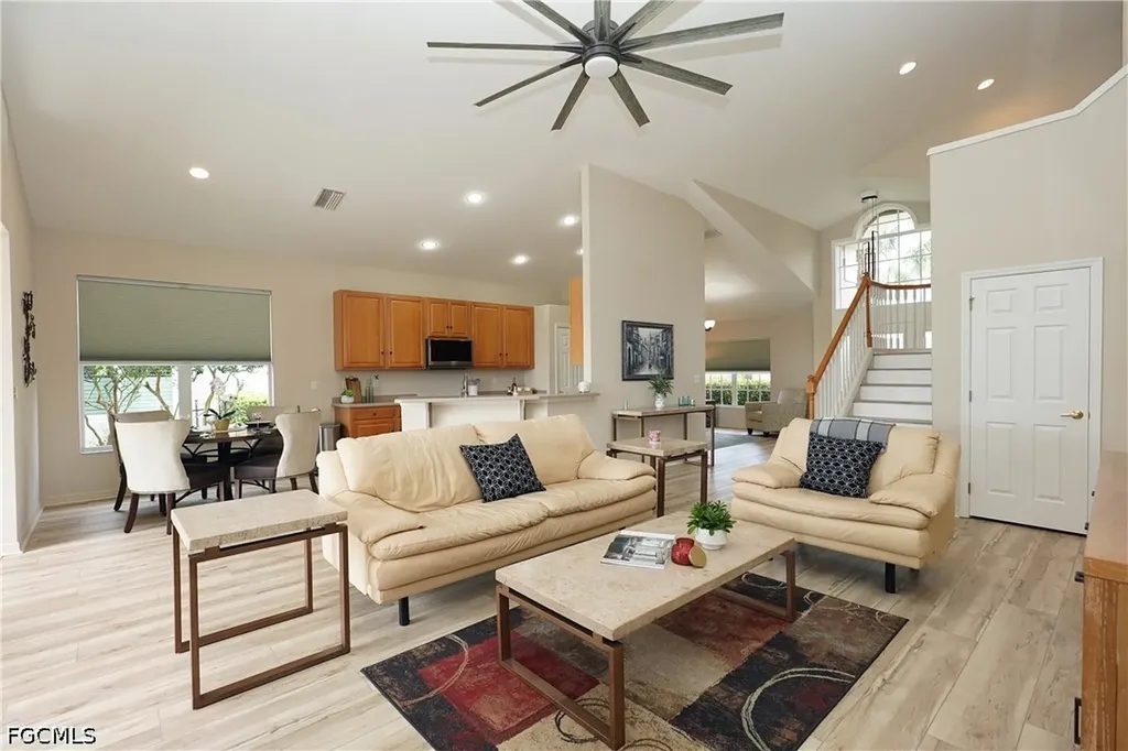 9227 Independence Way Fort Myers FL 33913