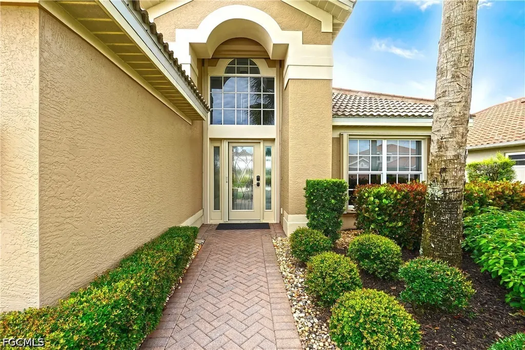 9227 Independence Way Fort Myers FL 33913