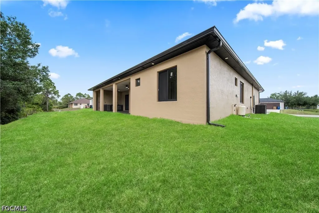 14 W 9th Street Lehigh Acres FL 33972
