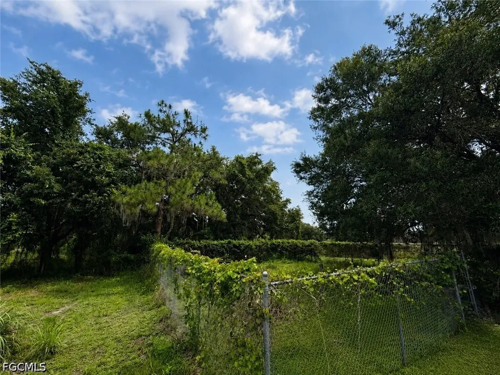 2630 Bee Branch Lakes Drive Labelle FL 33935