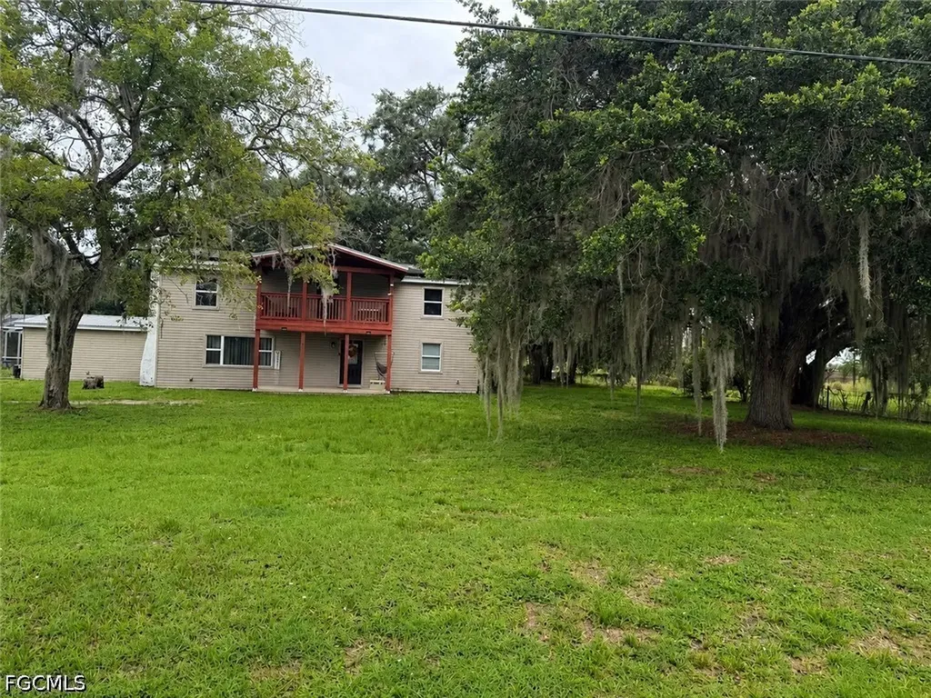 2630 Bee Branch Lakes Drive Labelle FL 33935