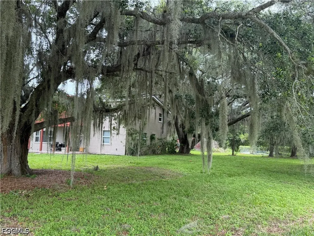 2630 Bee Branch Lakes Drive Labelle FL 33935
