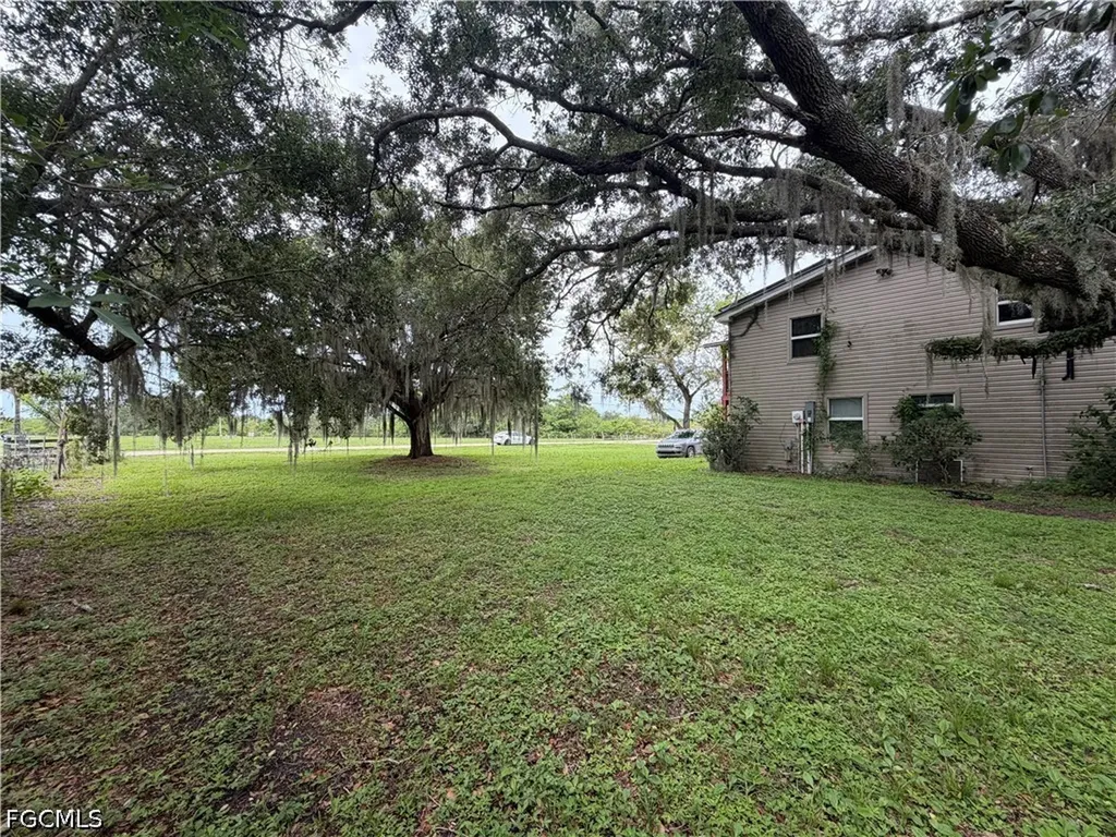 2630 Bee Branch Lakes Drive Labelle FL 33935