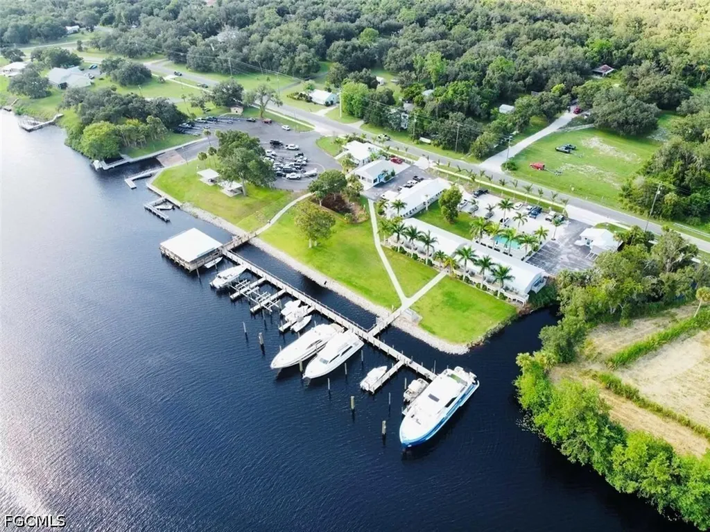 2630 Bee Branch Lakes Drive Labelle FL 33935
