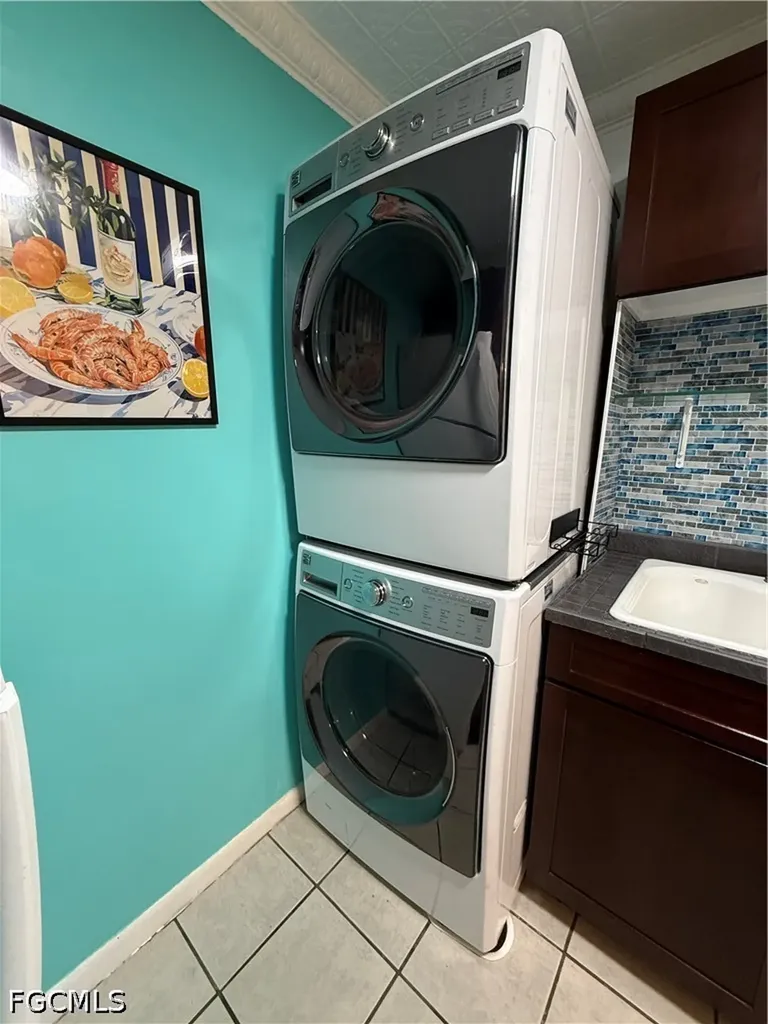 431 Van Buren Street Fort Myers FL 33916