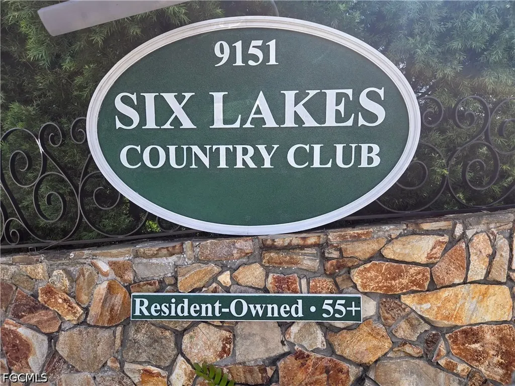 218 Nicklaus Boulevard North Fort Myers FL 33903
