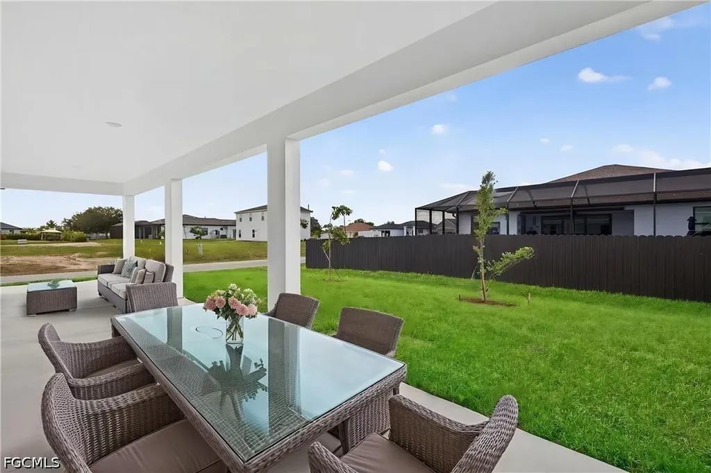 1204 NW 19th Street Cape Coral FL 33993