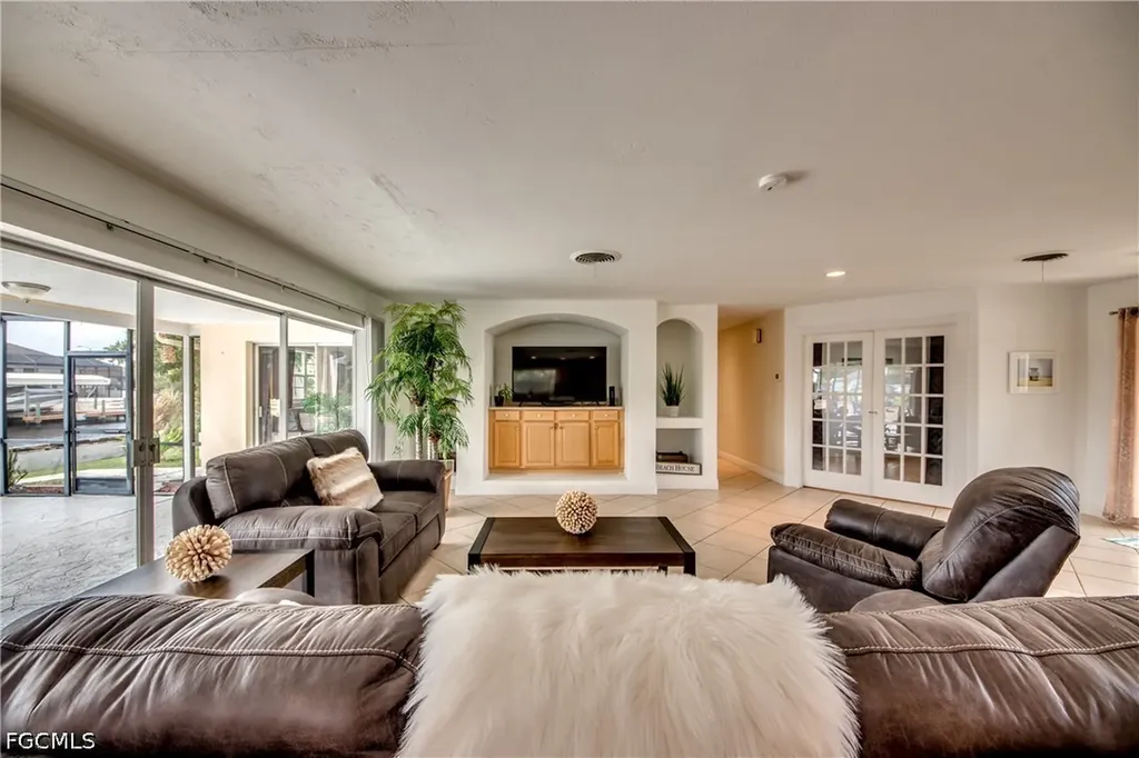 5359 Majestic Court Cape Coral FL 33904