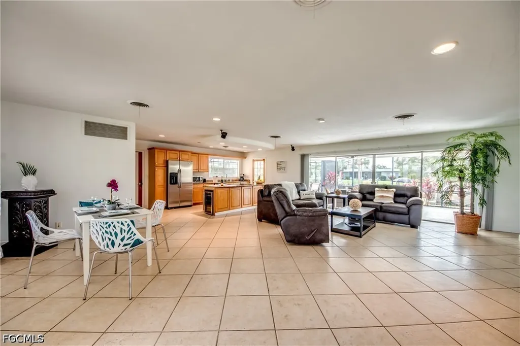 5359 Majestic Court Cape Coral FL 33904