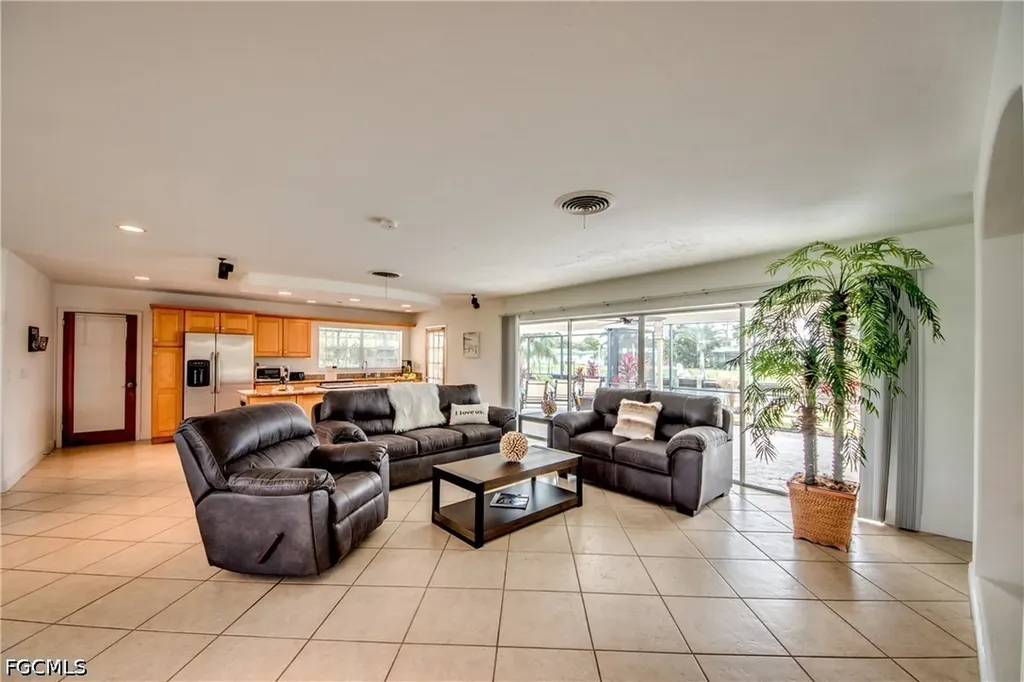 5359 Majestic Court Cape Coral FL 33904