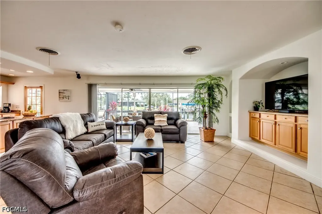 5359 Majestic Court Cape Coral FL 33904