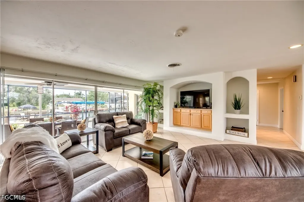 5359 Majestic Court Cape Coral FL 33904