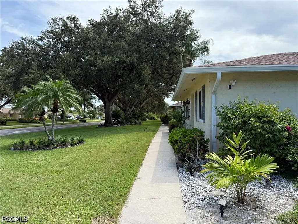 38 Glades Boulevard Naples FL 34112