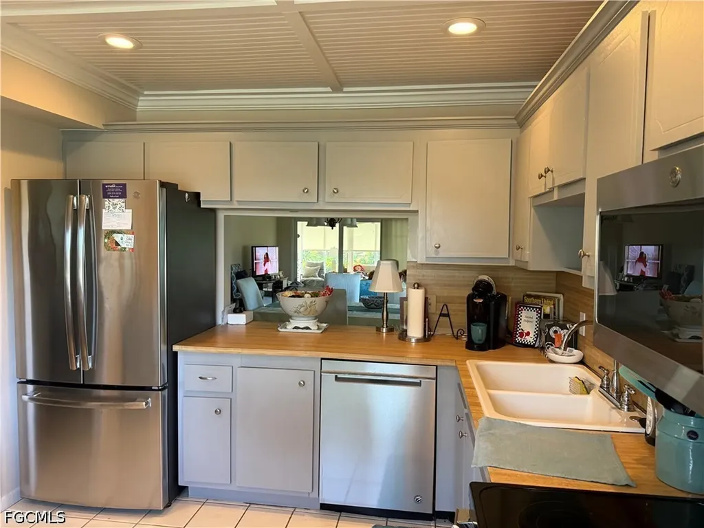 38 Glades Boulevard Naples FL 34112