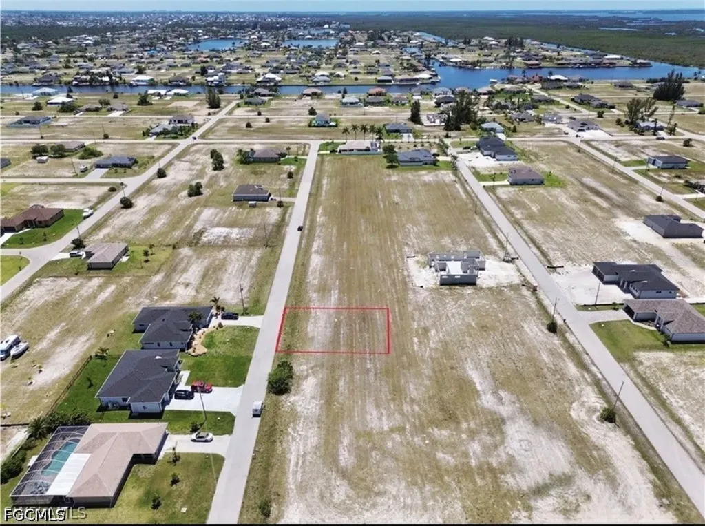 3510 NW 45th Avenue Cape Coral FL 33993