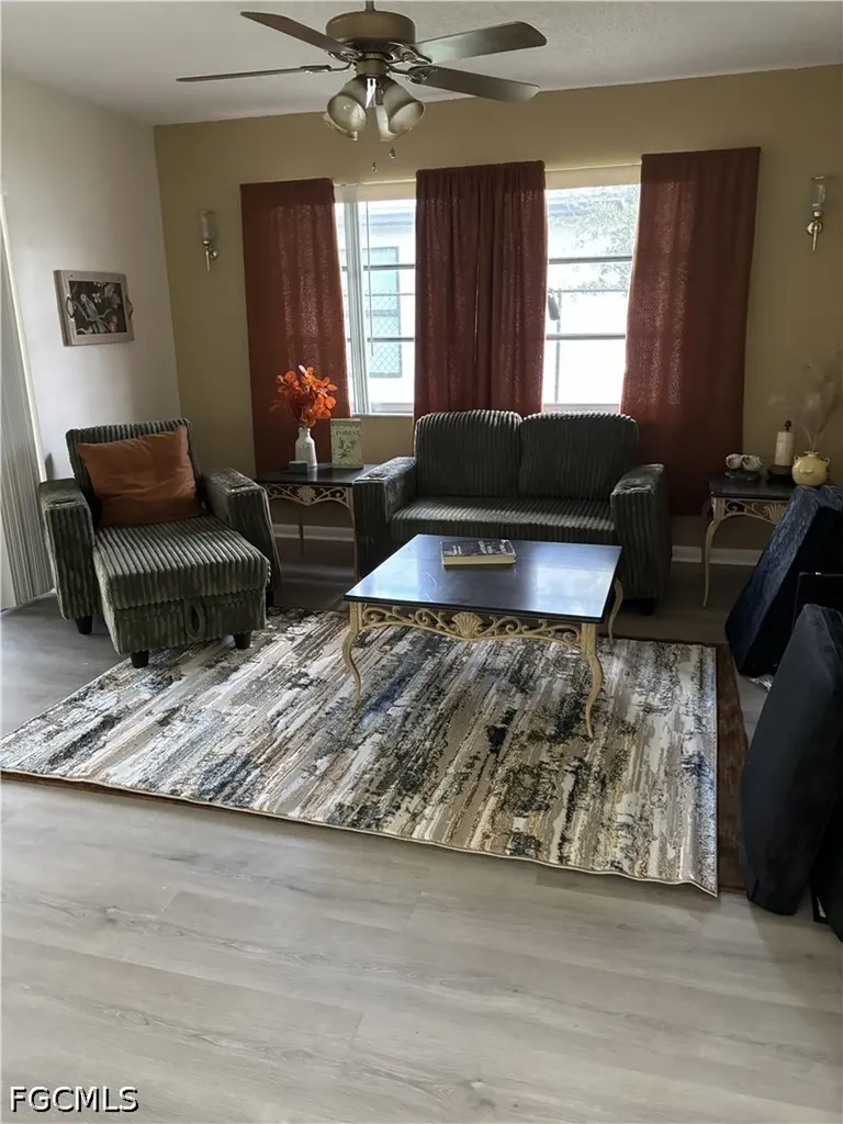 919 SE 14th Street Cape Coral FL 33990